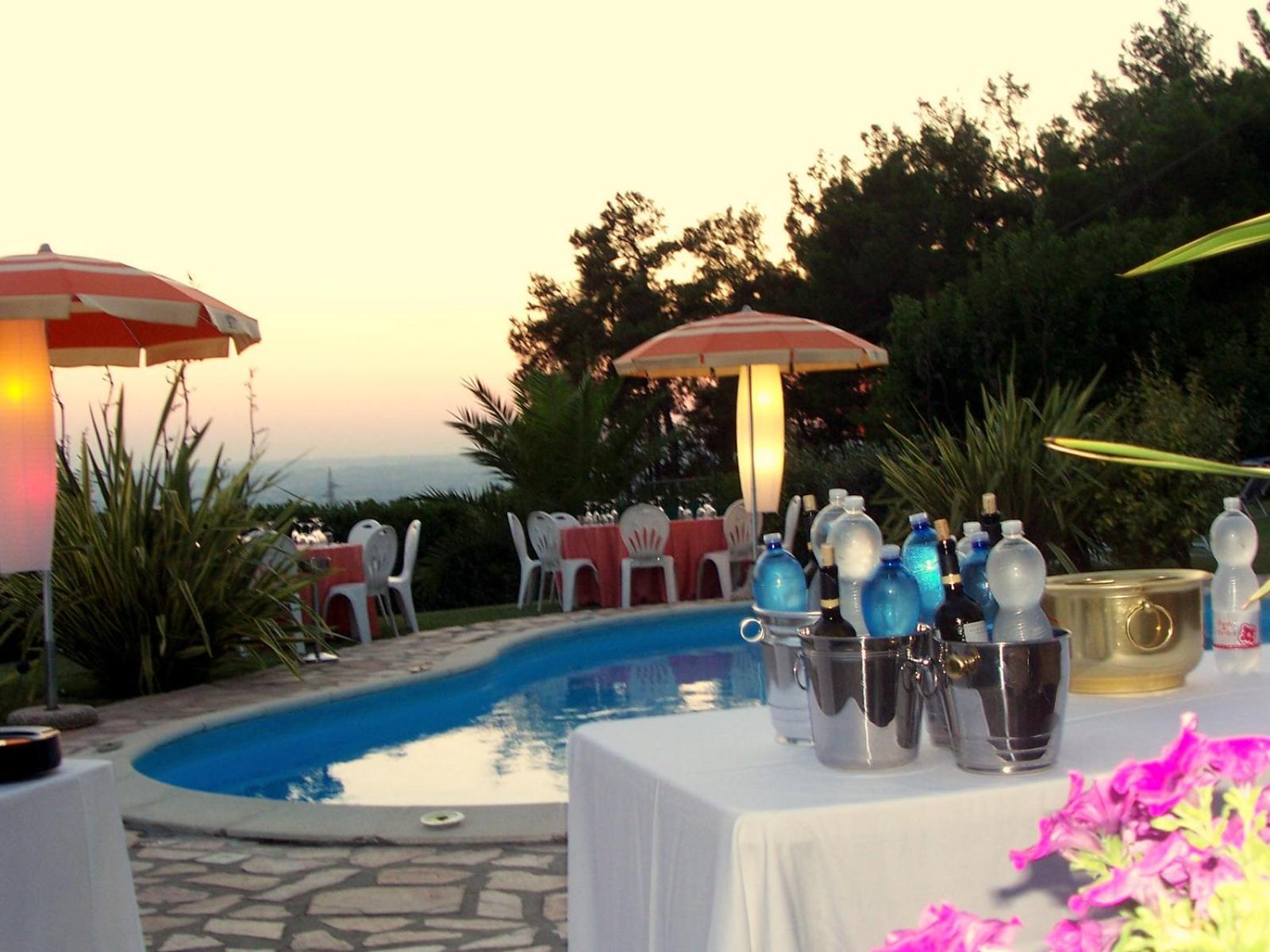 Bed And Breakfast " Il Tesoro Di Mario " Falconara Marittima Luaran gambar