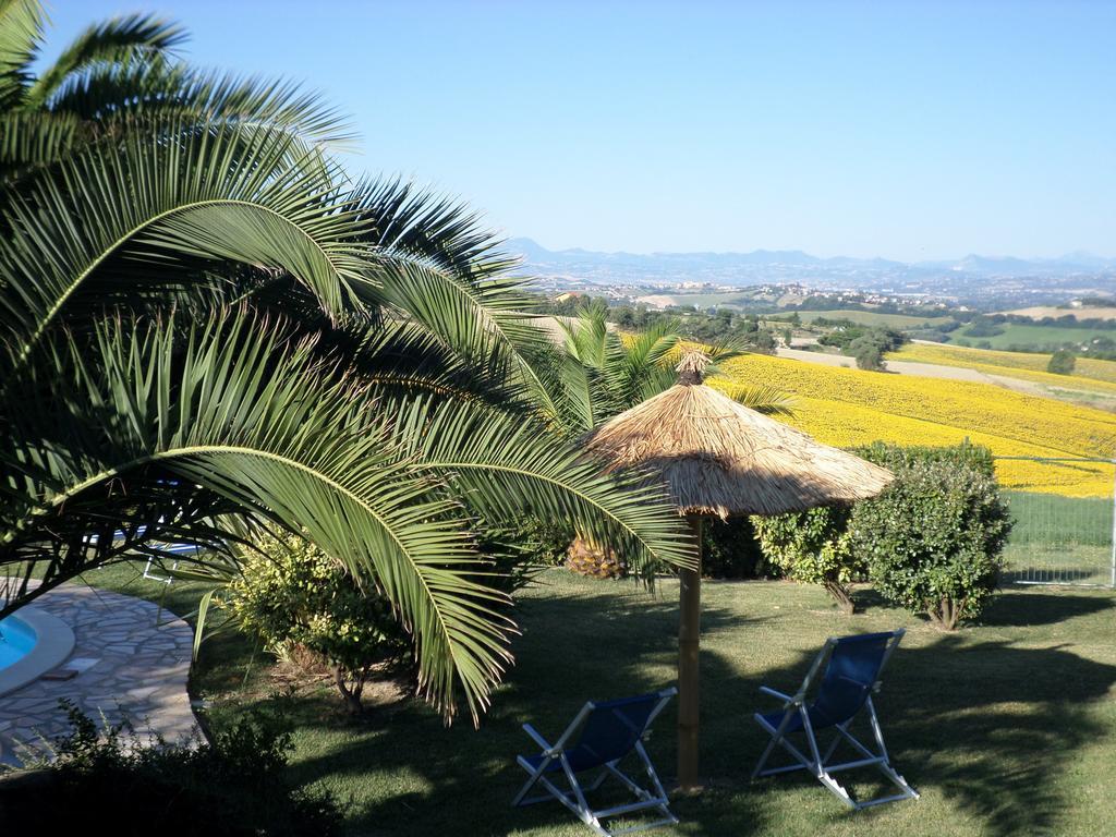 Bed And Breakfast " Il Tesoro Di Mario " Falconara Marittima Luaran gambar