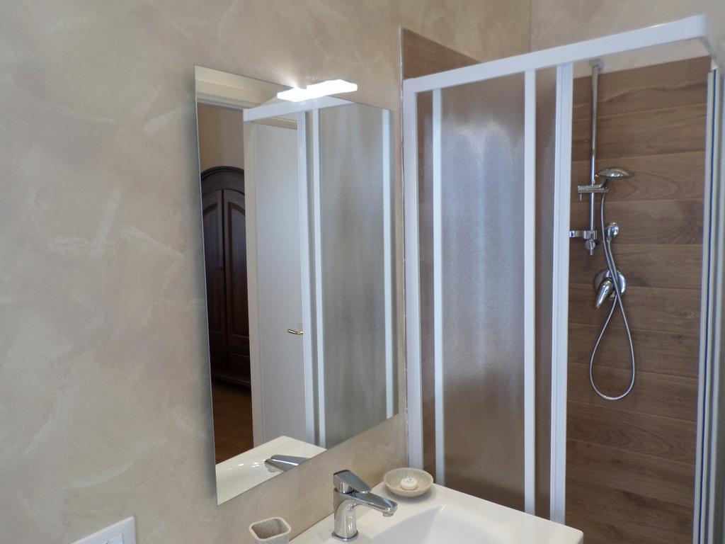 Bed And Breakfast " Il Tesoro Di Mario " Falconara Marittima Luaran gambar