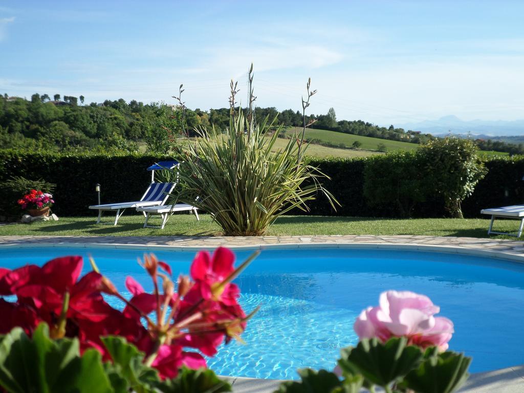 Bed And Breakfast " Il Tesoro Di Mario " Falconara Marittima Luaran gambar